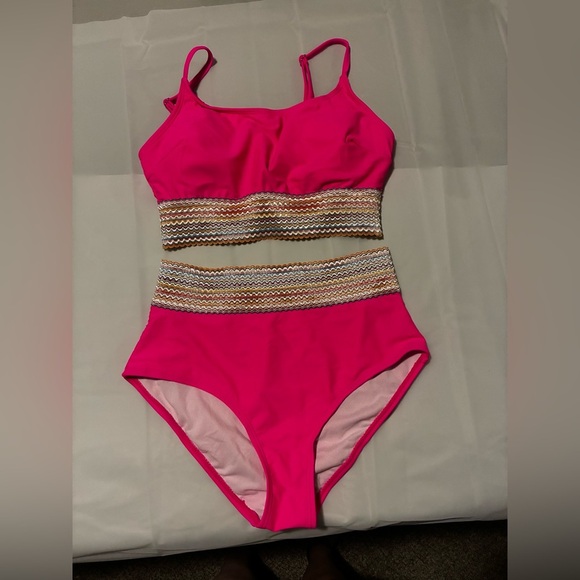 2/$35 NWOT Swim Suit Bikini Slimming Waist Bands Pink Trendy Size M Padded Bra - Picture 1 of 8